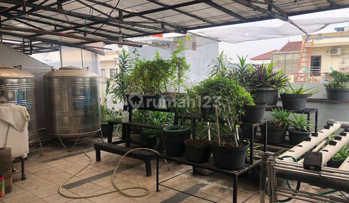 Rumah Sunter Hijau 3 Lantai Bagus Murah Dekat Tol 2