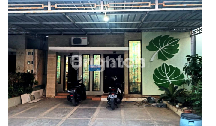 FOR SALE BEAUTIFUL 2-STORY HOUSE 2