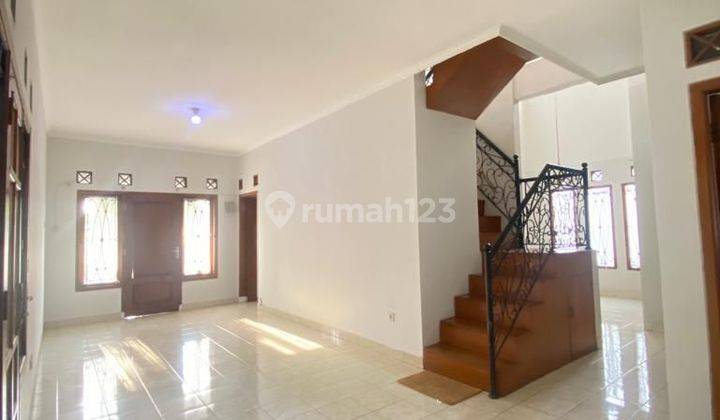 Rumah Hook Komplek bumi sariwangi 1 Bandung barat 1