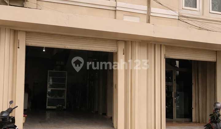 For Quick Sale 2-Story Shop House in Graha Raya