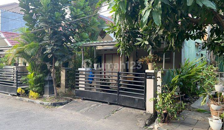 Dijual Rumah 2lt. Sektor 3 Bintaro Tangsel  1