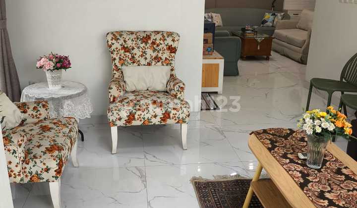 Rumah Siap Huni 2.5 Lantai, Cakep Murah Banget Ada di BSD Rumah Siap Huni 2.5 Lantai, Cakep Murah Banget Ada di BSD