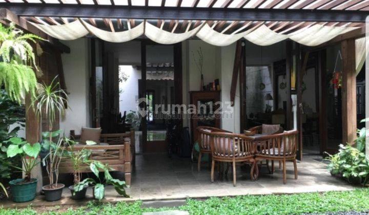 Rumah Cantik Asri Bernuansa Etnis Di Kebayoran Lama 1