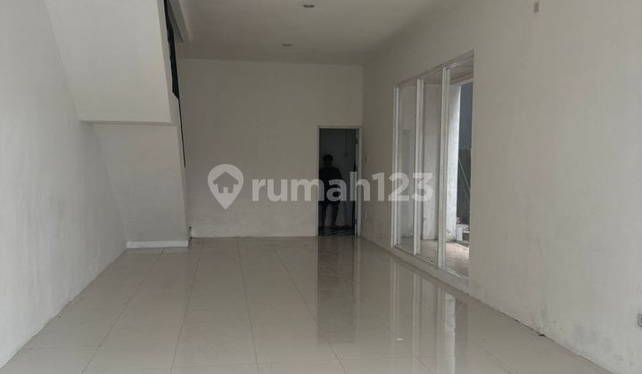 For Rent: Bolsena 3-Storey Terraced Shophouse in Gading Serpong For Rent: Bolsena 3-Storey Terraced Shophouse in Gading Serpong