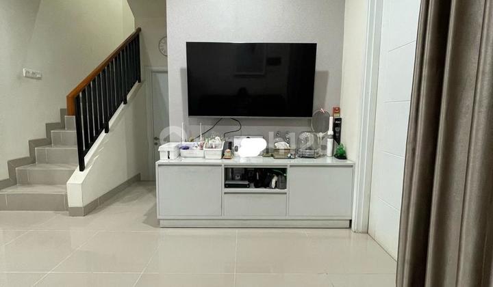 Rumah Cantik 2 Lantai Shymphonia Gading Serpong