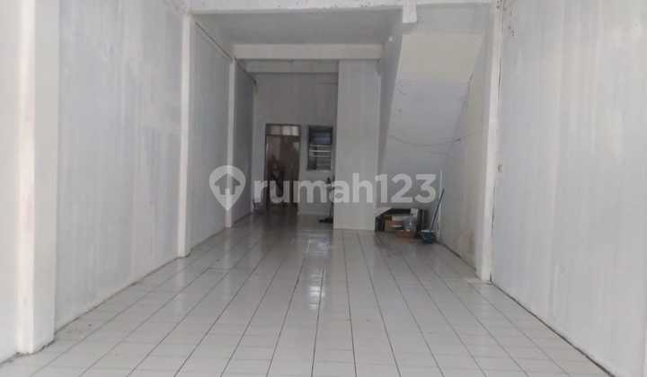 For Rent: 3-Story Shop House in Kreo, Ciledug Raya, Tangerang For Rent: 3-Story Shop House in Kreo, Ciledug Raya, Tangerang