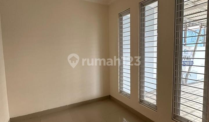 For Sale Modernlandneo Pasadena House, Tangerang 2