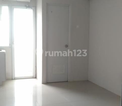 Apartment green pramuka 2br unfurnish disewakan tahunan murah 