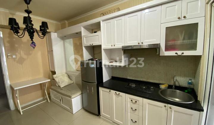 Two-bedroom furnished apartment, excellent condition, in Digreen Pramuka. 2