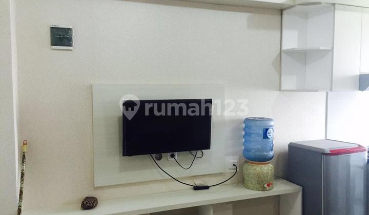 Unit apartment studio full furnish siap huni tahunan murah