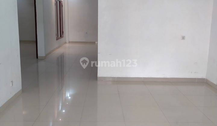 Rumah 2 Lantai Siap Huni Di Alam Sutera, Tangerang Selatan  2