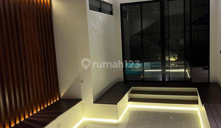 Dijual Rumah Dengan Private Pool Di Kebayoran Symphony Bintaro Sektor 7 2