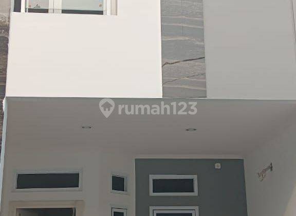 Rumah baru siap huni di Jl. Pisangan baru raya belakang kelurahan Ayam-ayam jakarta timur 1