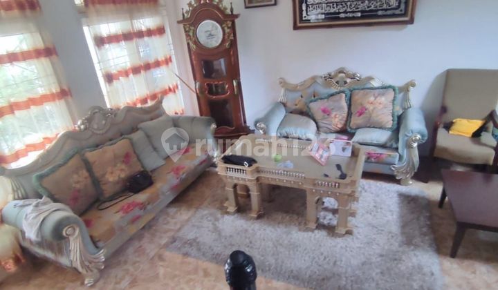 Dijual Rumah 2 Lantai Luas dan Bagus di Boulevard Graha Raya Dijual Rumah 2 Lantai Luas dan Bagus di Boulevard Graha Raya