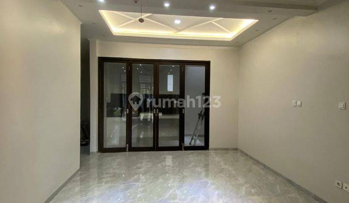 Dijual rumah bagus 2 lantai di Bintaro Jaya 2