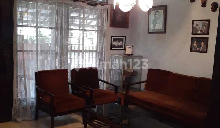 Rumah Hook Lama Terawat di Sektor 1 Bintaro Jaya Jakarta Selatan 2