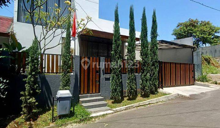 DIJUAL CEPAT RUMAH HOMEY BANGUNAN BARU ADA MINIPOOL DI PERUMAHAN GEGERKALONG BANDUNG UTARA 1