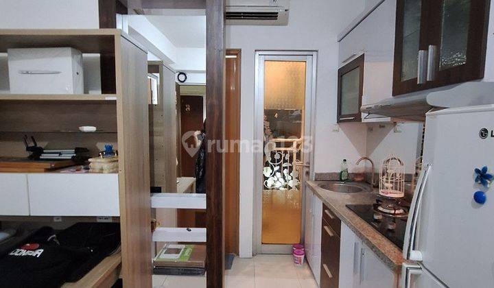 Disewakan 2 BR Apartemen Gunawangsa Manyar Lantai 3 1