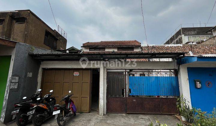 RUMAH TUA HITUNG TANAH DI TENGAH KOTA 1