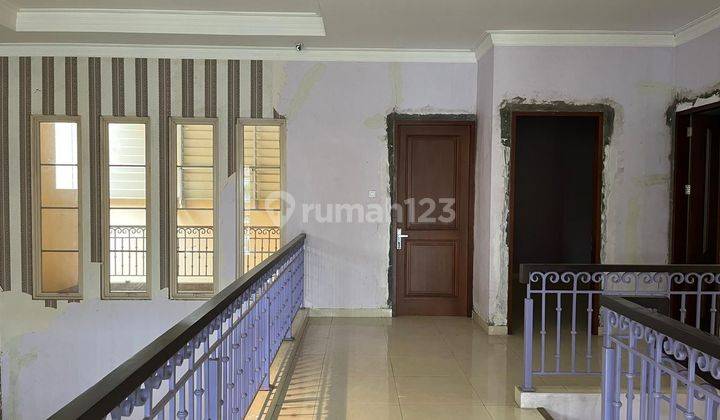 Dijual Rumah Mewah Bagus Siap Huni Harga Murah, Anti Banjir Anti Macet Lokasi Strategis di Cluster Raffles Hills, Cibubur, Jakarta Timur 2