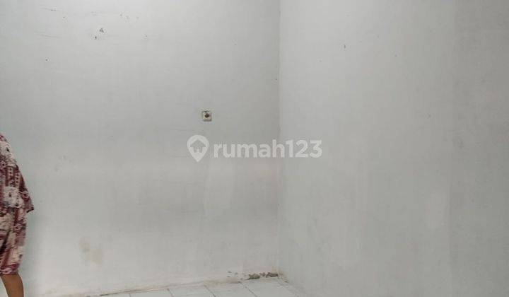 Disewakan Rumah Minimalis Bawa Hoki Siap Huni Harga Murah, Bebas Banjir Lokasi Dekat Stasiun Kereta Dan Terminal Bus, Lokasi Strategis Dekat Pasar di Poris Indah, Ciponsoh, Tangerang, Banten 2