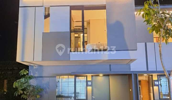 For Sale Park Serpong House Area Adjacent to Gading Serpong