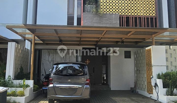 RUMAH MEWAH 3 LANTAI DI THE HERITAGE PURI 11 CANTIK DESIGN MODERN 1