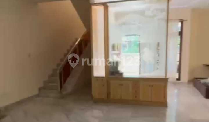 Disewakan Rumah Mewah Komplek Perumahan Puri Indah Jakarta Barat 2