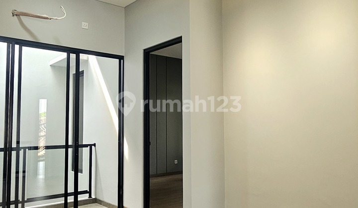 BRAND NEW HOUSE BANGUNAN MANDIRI GRIYA LOKA BSD KAWASAN AMAN