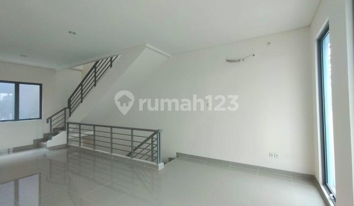 DISEWA Ruko Maggiore Square Gading Serpong 3 Lantai Hadap Jalan DISEWA Ruko Maggiore Square Gading Serpong 3 Lantai Hadap Jalan