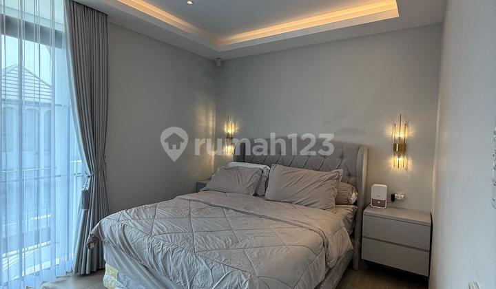 DIJUAL RUMAH MEWAH DI KAWASAN BERKEMBANG GREENWICH AETHER BSD 2