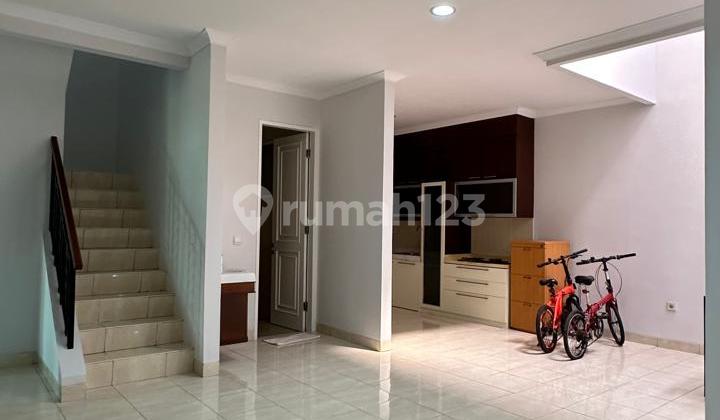 FOR RENT: THE GREEN BSD HOUSE IN GOOD AND WELL-MAINTAINED CONDITION 2