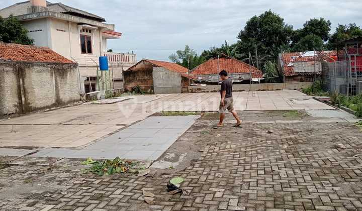 FOR RENT BUILDING AND LAND PLOT IN SETU, SERPONG BUSY LOCATION FOR RENT BUILDING AND LAND PLOT IN SETU, SERPONG BUSY LOCATION