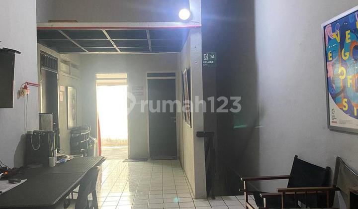 FOR SALE 3-STORY SHOPHOUSE IN GRIYA LOKA BSD SECTOR 1.1, GOOD LOCATION