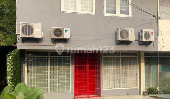 FOR SALE 3-STORY SHOPHOUSE IN GRIYA LOKA BSD SECTOR 1.1, GOOD LOCATION
