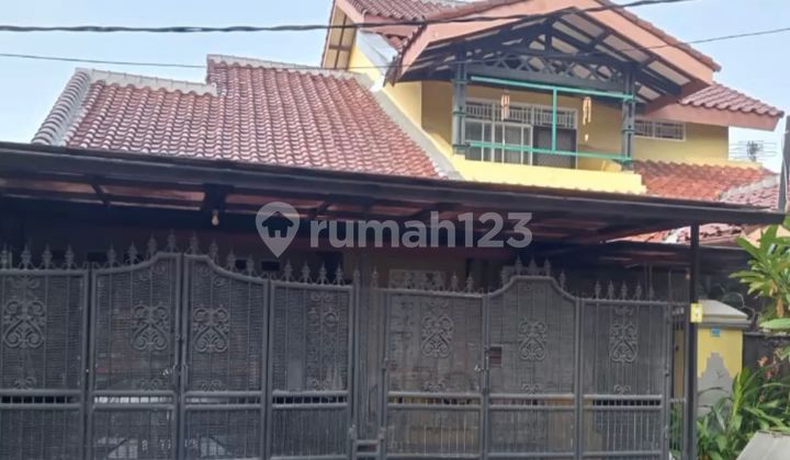 DIJUAL RUMAH GRIYA LOKA BSD Bangunan 2 Lantai Full Renovasi