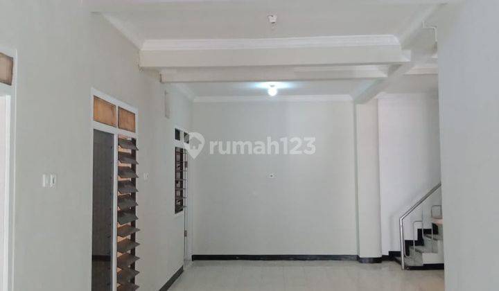 Rumah 2 Lantai SHM di Babatan Pantai Barat Surabaya, Surabaya 2