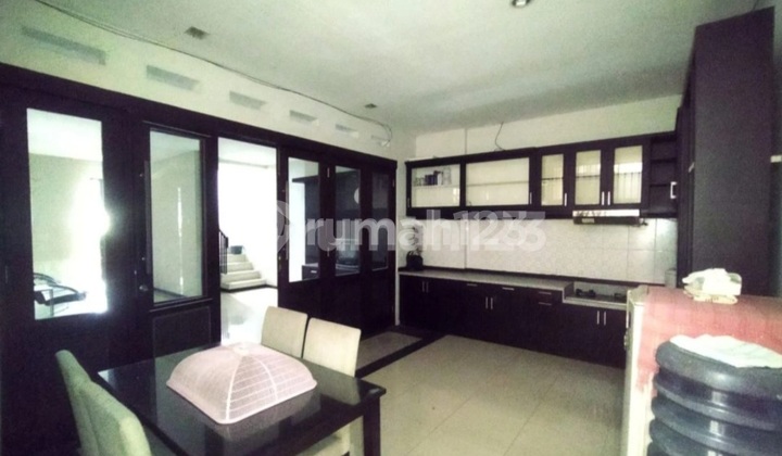 Disewakan Rumah 2 Lantai Furnished di Cigadung Bandung. 2