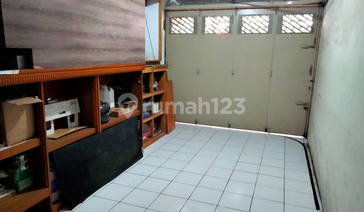 Affordable Ready-to-Live House with Good SHM on Pasir Salam Street 2
