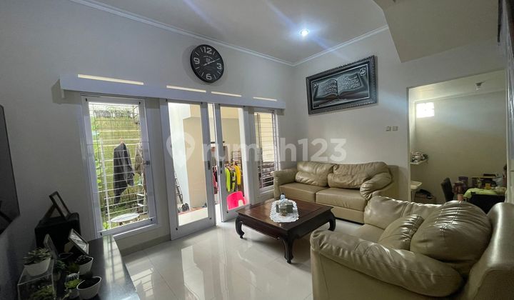 Rumah Murah 2 Lantai Siap Huni Bagus SHM di Kiara Sari 2