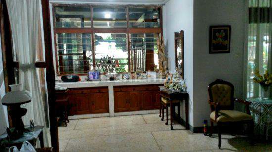 Kost Murah 2 Lantai Luas 1077.0 M² Ada Pool SHM di Kebon Jeruk 2