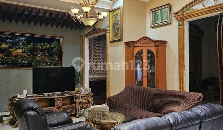 Dijual Rumah Mewah Sultan 2 Lantai Semi Furnished 2