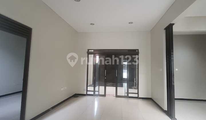 Rumah Murah 2 Lantai Siap Huni Bagus Hadap Timur di Ciwastra