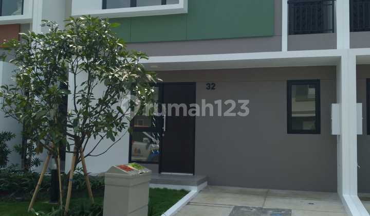 Rumah Murah 2 Lantai Siap Huni Bagus di Summarecon Bandung