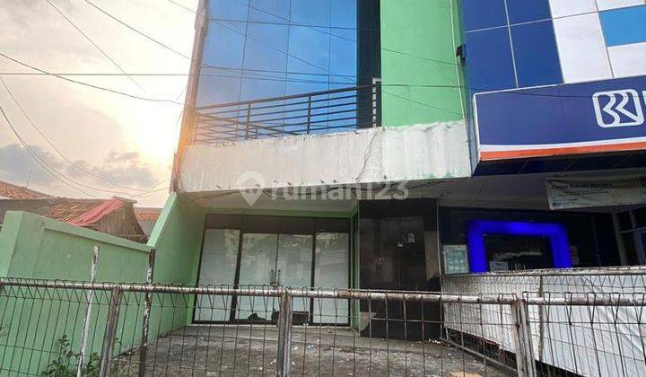 Disewakan Ruko 3 Lantai Cocok Untuk Ruang Usaha Dan Kantor 1