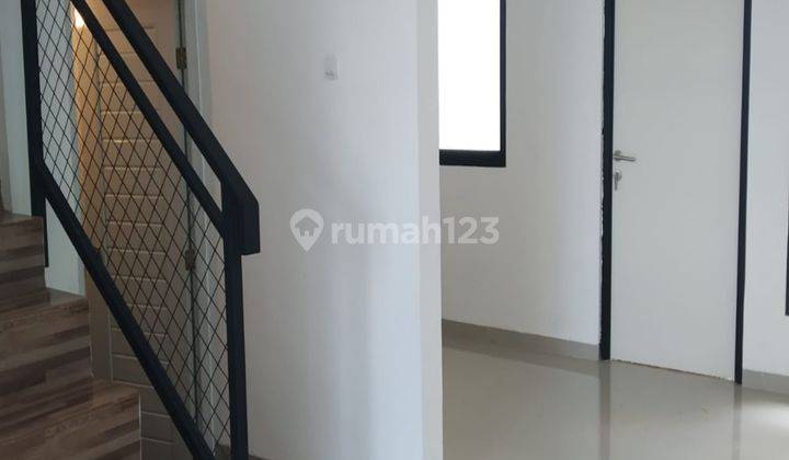 Dijual Rumah Sudah Full Renovasi di Menjangan ciputat 1