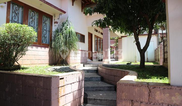 Strategic Luxury House in the Elite Complex Pesona Khayangan Margonda 2