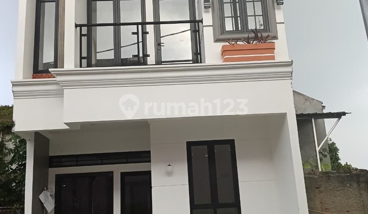 Charming Premier Limo Depok Modern Elegant 2-Story House 2