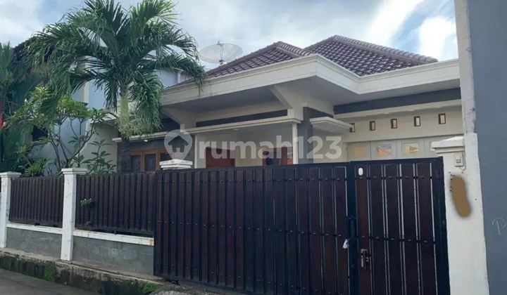 Modern Beautiful House near Pondok Cibubur Radar Auri Cimanggis