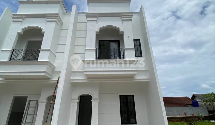 Rumah Classic Modern 2,5 Lantai + Rooftop di Kelapa Dua Depok 2